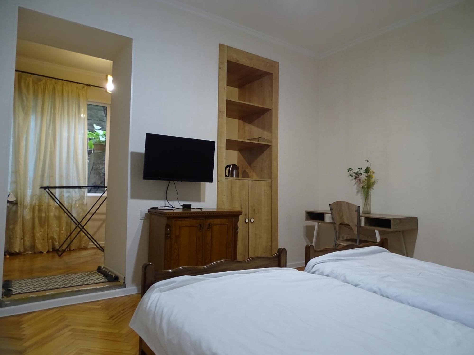 Vake Super Quiet And Comfy Apartment With A Yard Тбилиси Экстерьер фото
